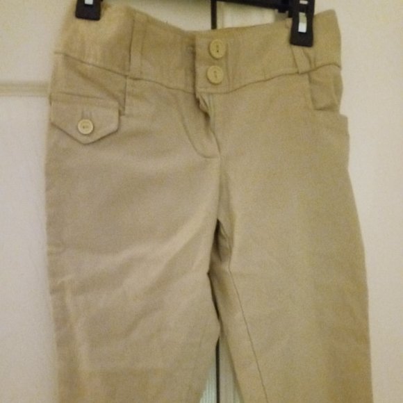 Capris - Picture 2 of 5
